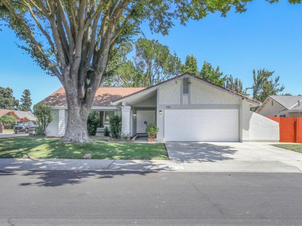 9081 Meadowdale Way, Elk Grove, CA 95624