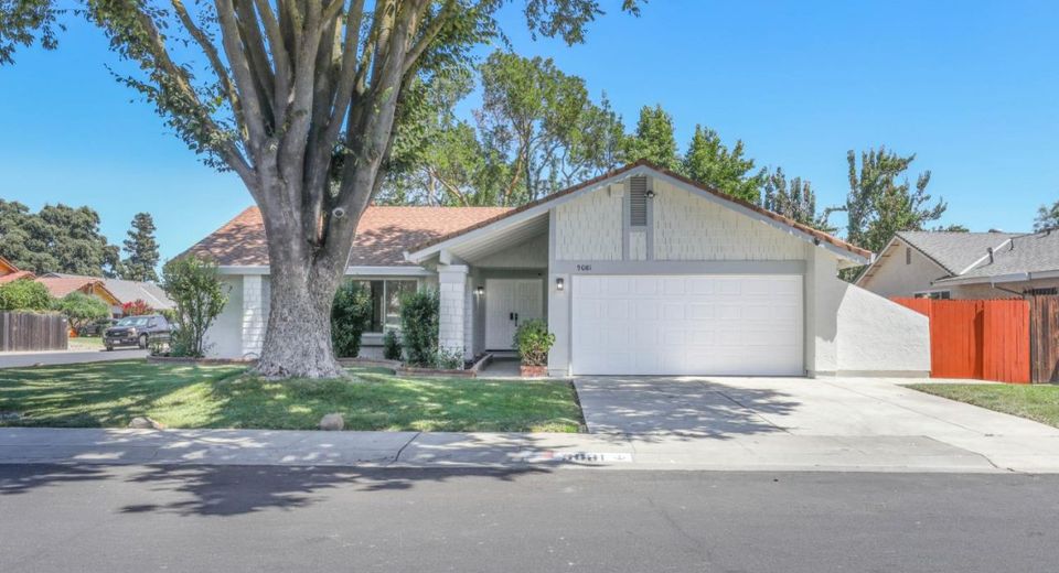 9081 Meadowdale Way, Elk Grove, CA 95624 Photo