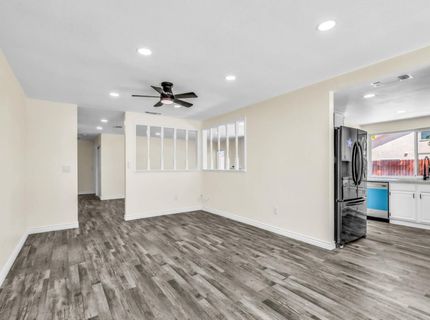 9081 Meadowdale Way, Elk Grove, CA 95624 Photo
