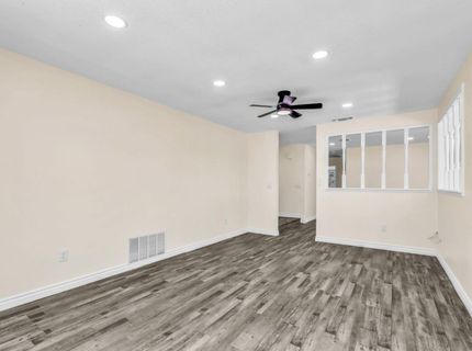 9081 Meadowdale Way, Elk Grove, CA 95624 Photo