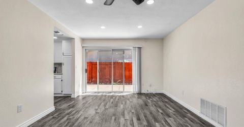 9081 Meadowdale Way, Elk Grove, CA 95624 Photo