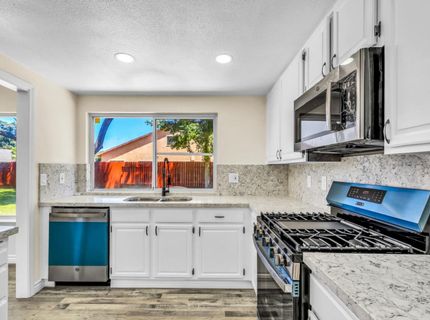9081 Meadowdale Way, Elk Grove, CA 95624 Photo
