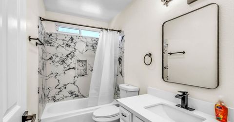 9081 Meadowdale Way, Elk Grove, CA 95624 Photo
