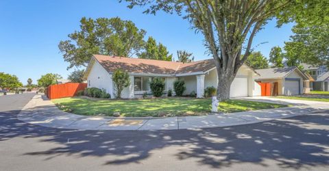 9081 Meadowdale Way, Elk Grove, CA 95624 Photo