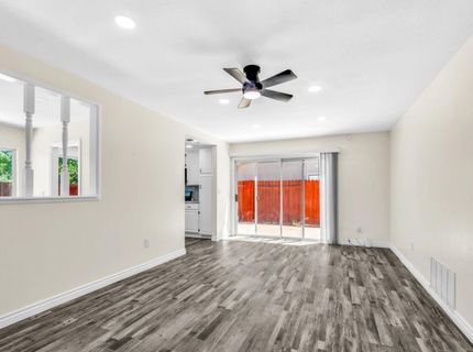 9081 Meadowdale Way, Elk Grove, CA 95624 Photo