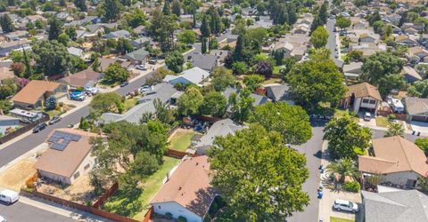 9081 Meadowdale Way, Elk Grove, CA 95624 Photo
