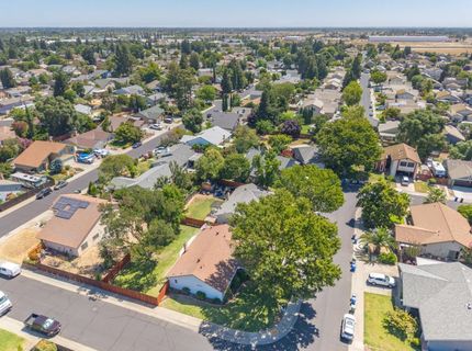 9081 Meadowdale Way, Elk Grove, CA 95624 Photo