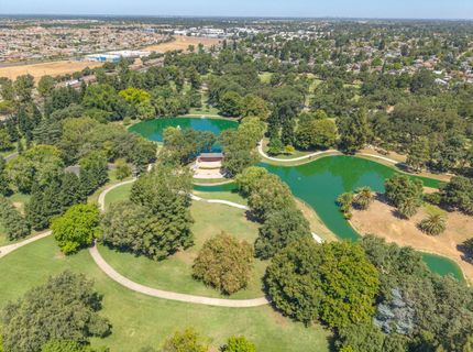 9081 Meadowdale Way, Elk Grove, CA 95624 Photo