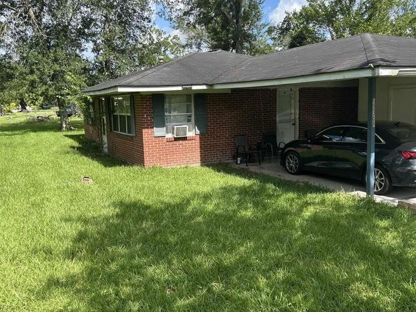 13309 Oreal Bourgeois Rd, Gonzales, LA 70737