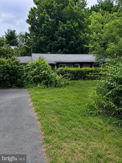 17712 Burnside Avenue , Hagerstown, MD 21740 Main Photo