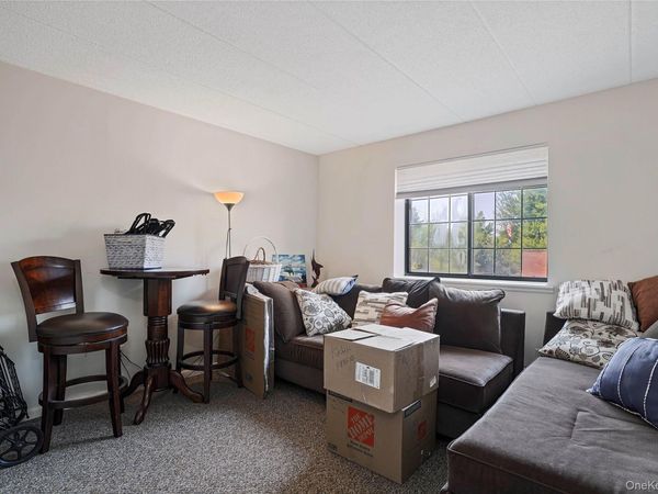 71-49 Metropolitan Avenue , Middle Village, NY 11379