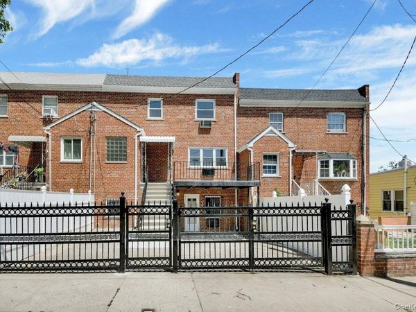 1034 Throgs Neck Expwy , Bronx, NY 10465