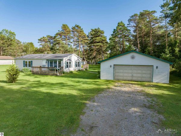 2882 School Road, Alger, MI 48610