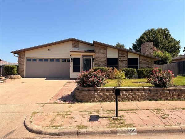 3709 Pinewood Street, Bedford, TX 76021