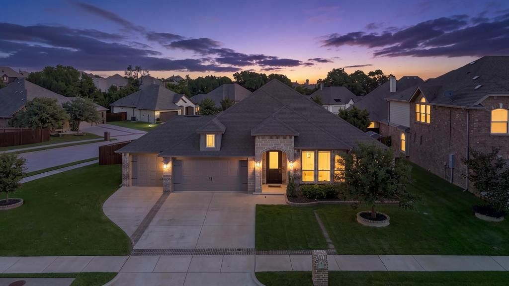 225 Rossville Drive, Midlothian, TX 76065 Main Photo