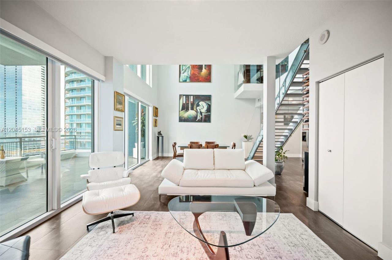60 SW 13th St, Unit 4002, Miami, FL 33130 Photo