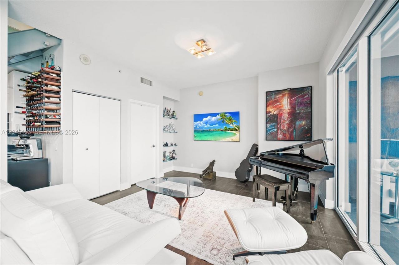 60 SW 13th St, Unit 4002, Miami, FL 33130 Photo