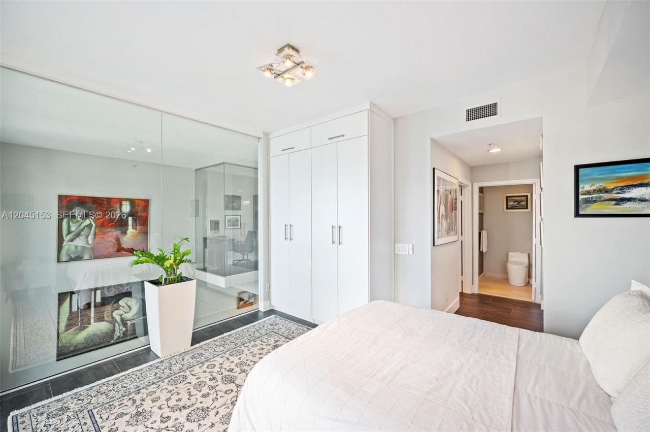 60 SW 13th St, Unit 4002, Miami, FL 33130 Photo