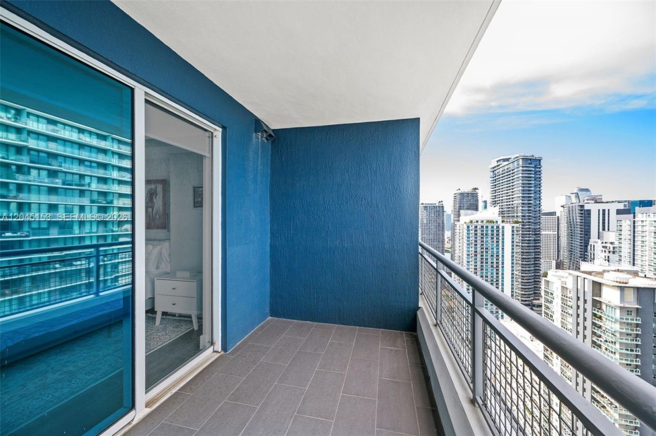 60 SW 13th St, Unit 4002, Miami, FL 33130 Photo