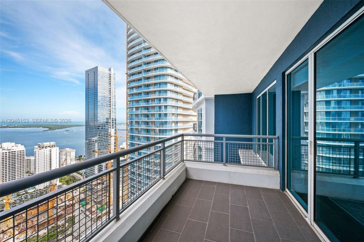 60 SW 13th St, Unit 4002, Miami, FL 33130 Photo