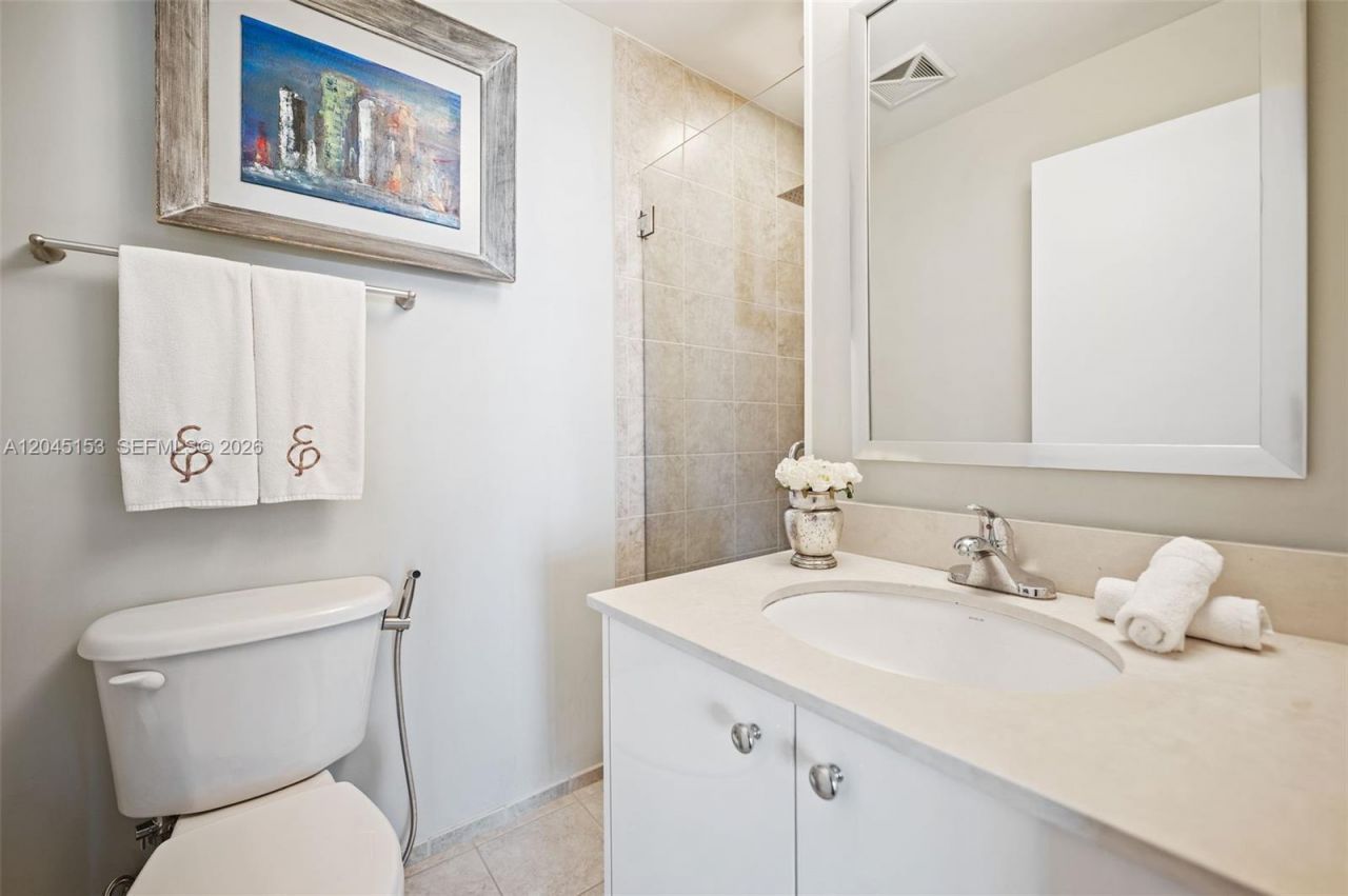 60 SW 13th St, Unit 4002, Miami, FL 33130 Photo