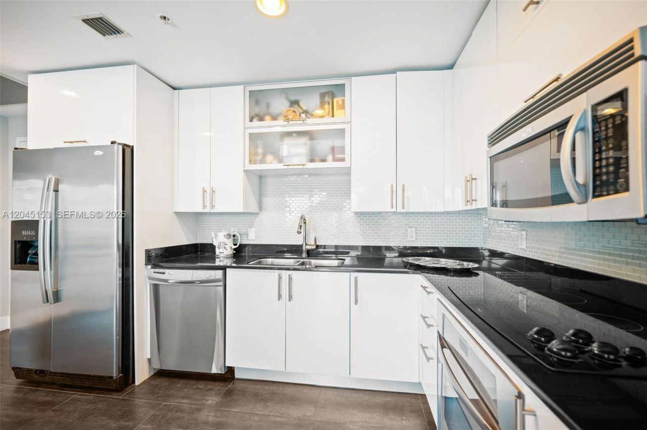 60 SW 13th St, Unit 4002, Miami, FL 33130 Photo