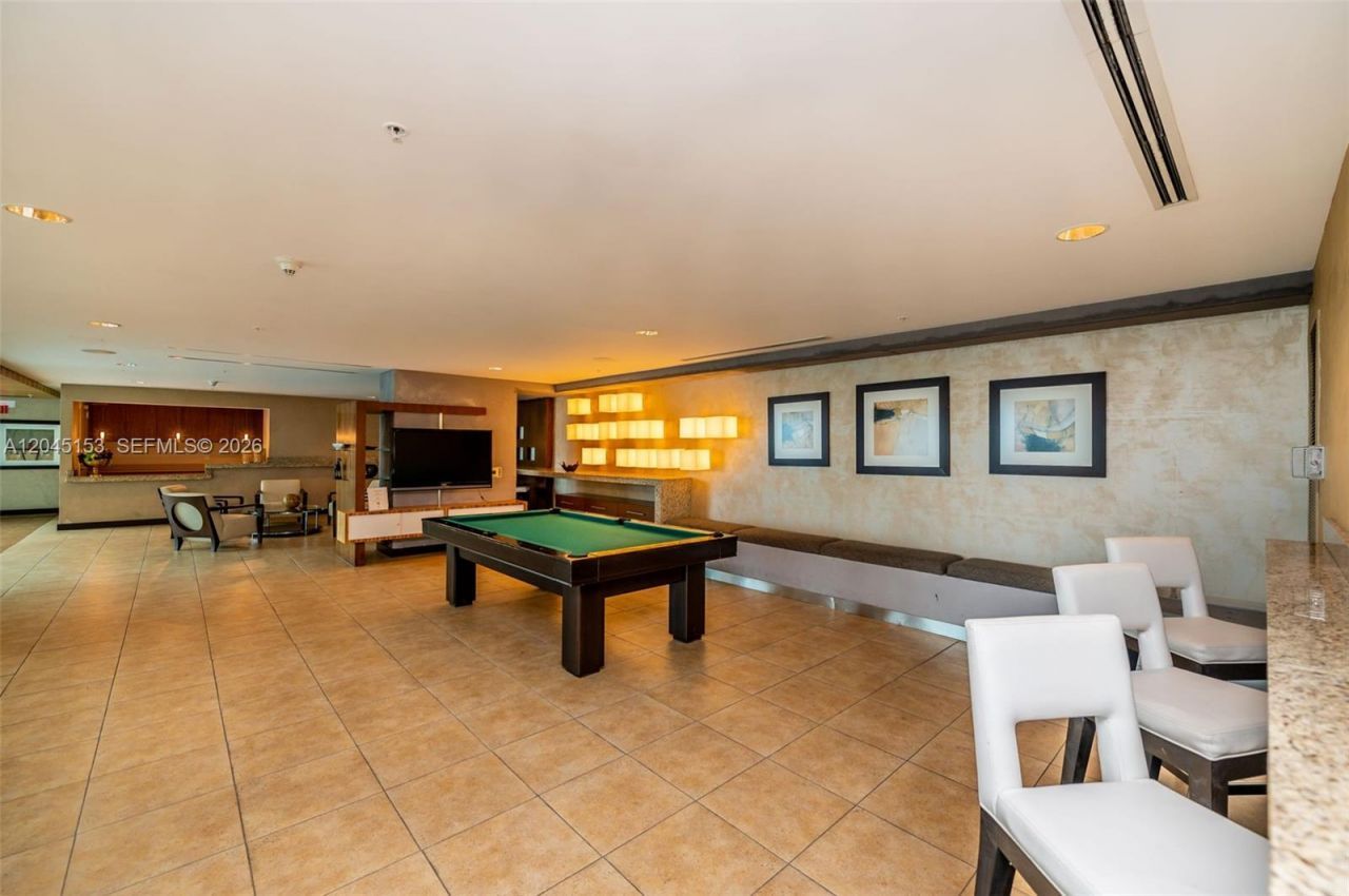 60 SW 13th St, Unit 4002, Miami, FL 33130 Photo