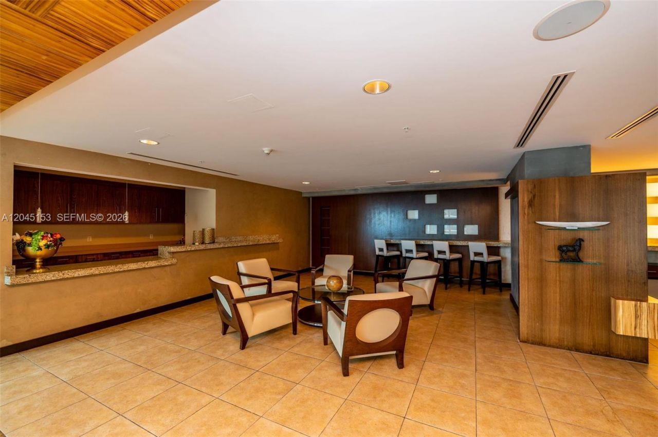 60 SW 13th St, Unit 4002, Miami, FL 33130 Photo