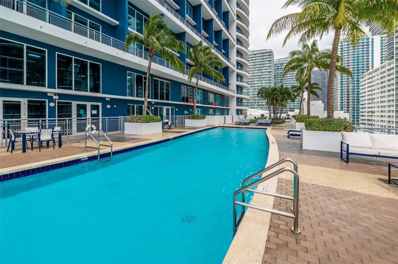 60 SW 13th St, Unit 4002, Miami, FL 33130 Photo