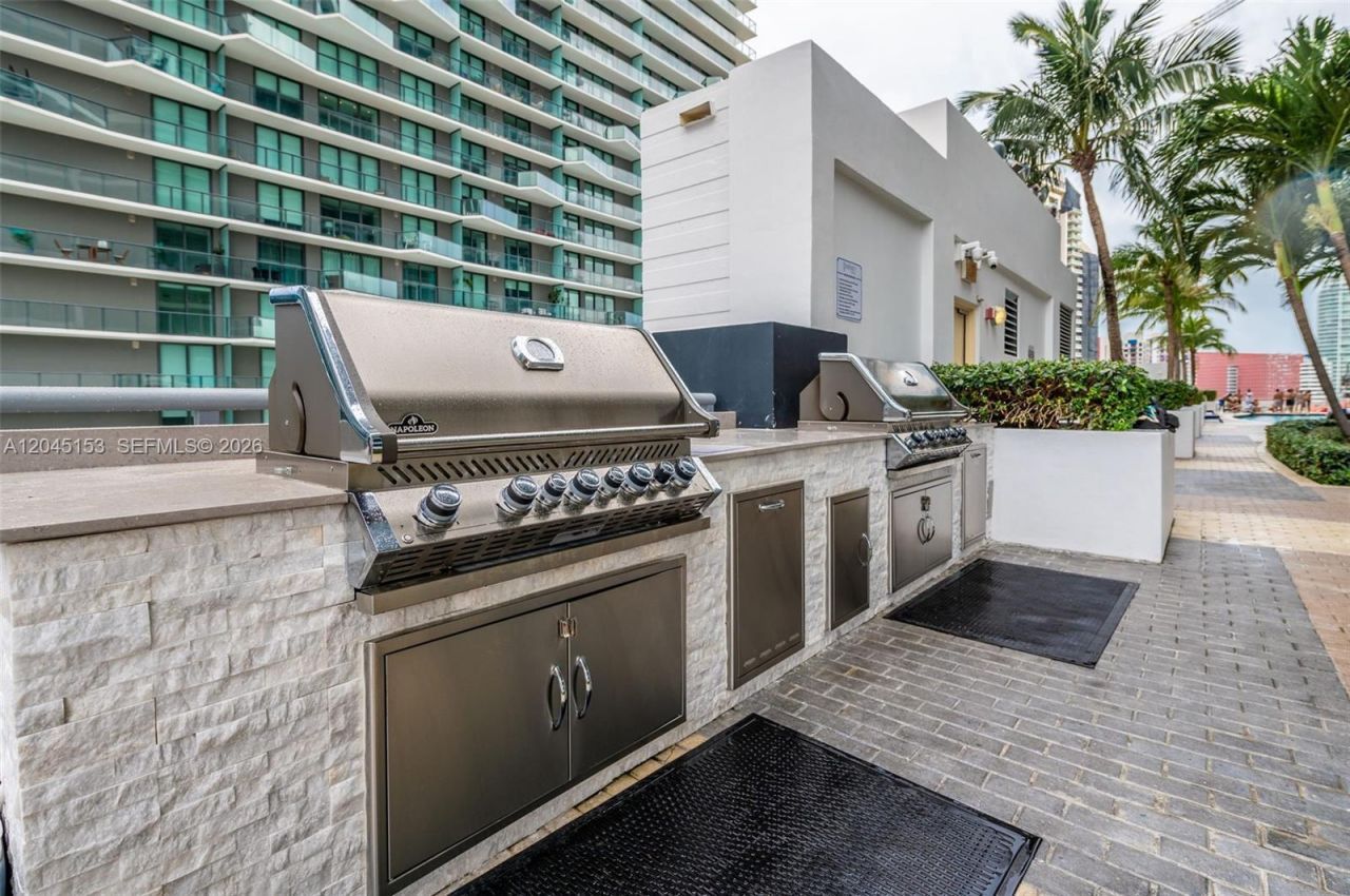 60 SW 13th St, Unit 4002, Miami, FL 33130 Photo