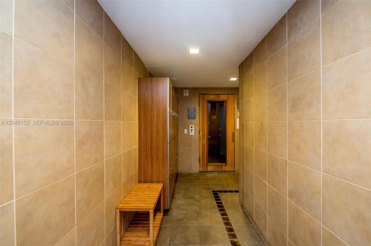 60 SW 13th St, Unit 4002, Miami, FL 33130 Photo