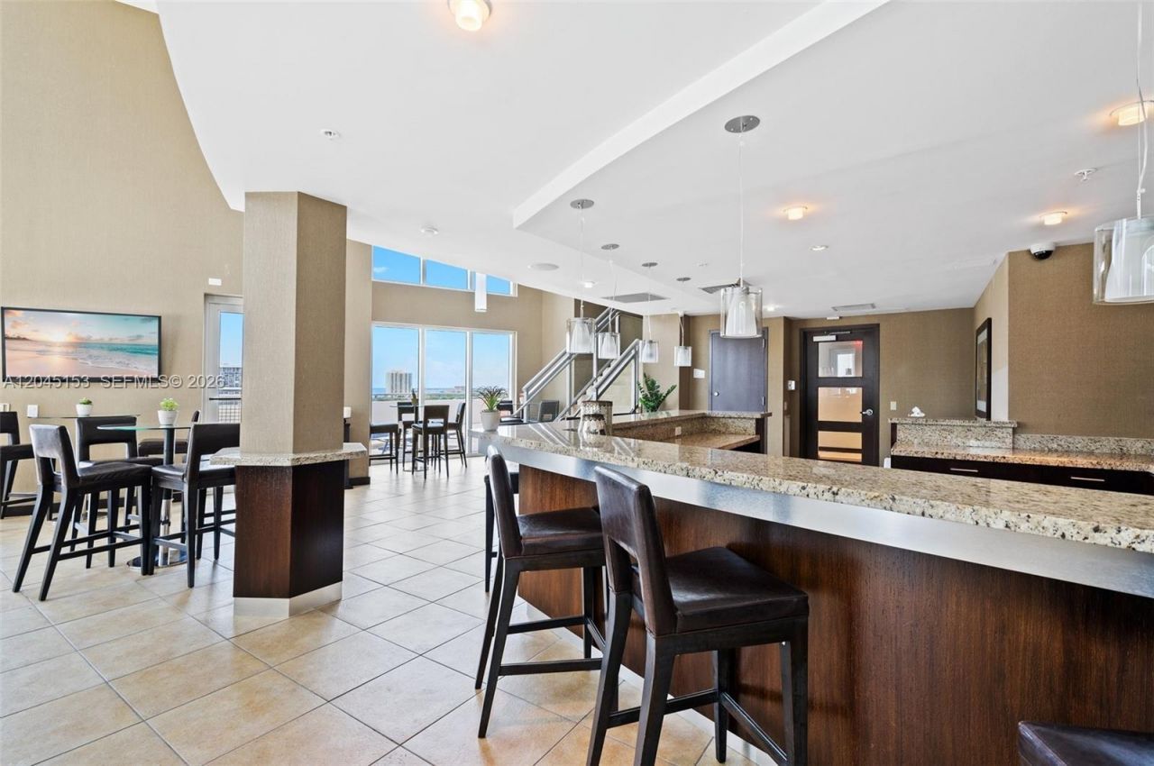 60 SW 13th St, Unit 4002, Miami, FL 33130 Photo