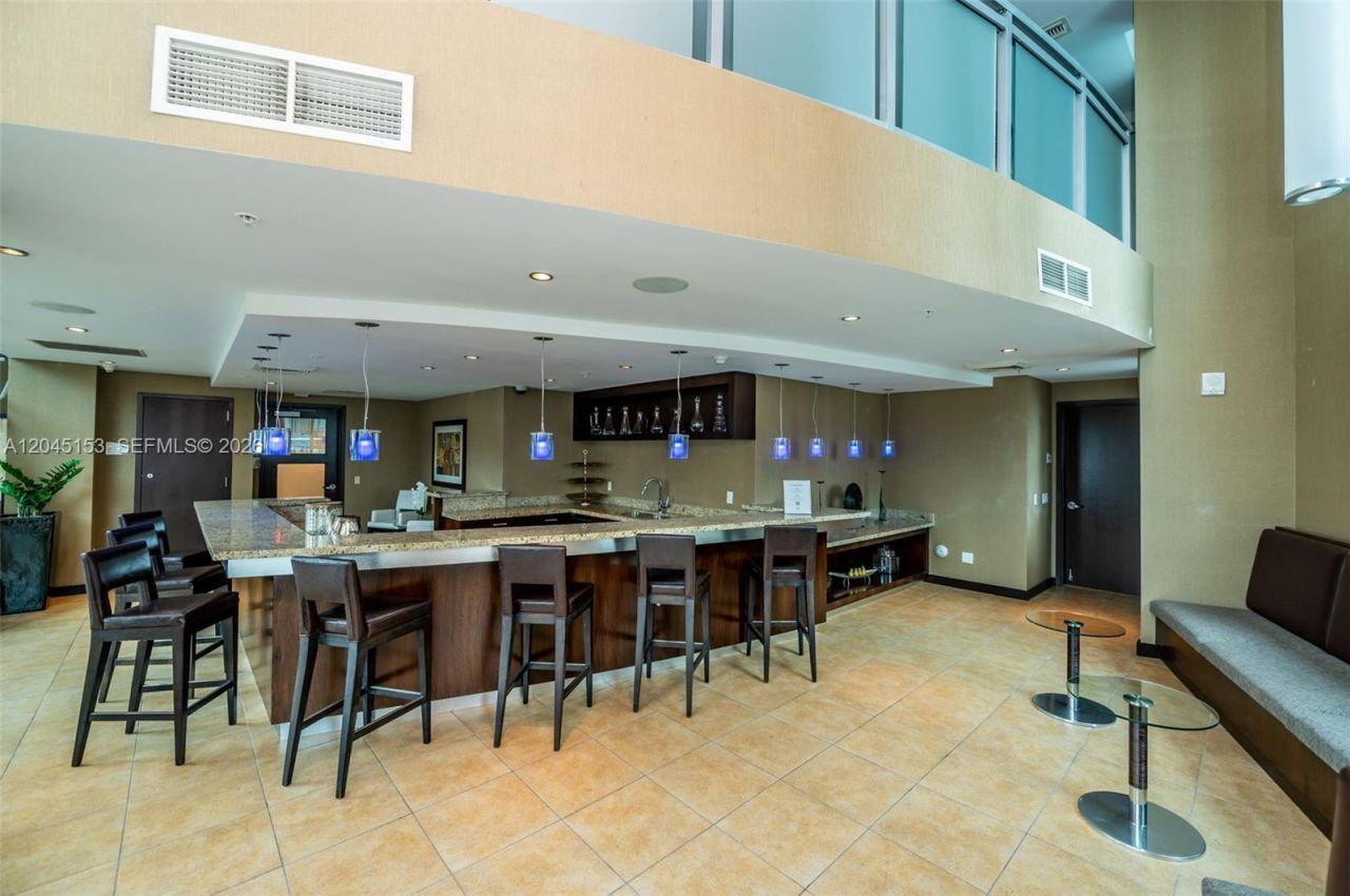 60 SW 13th St, Unit 4002, Miami, FL 33130 Photo