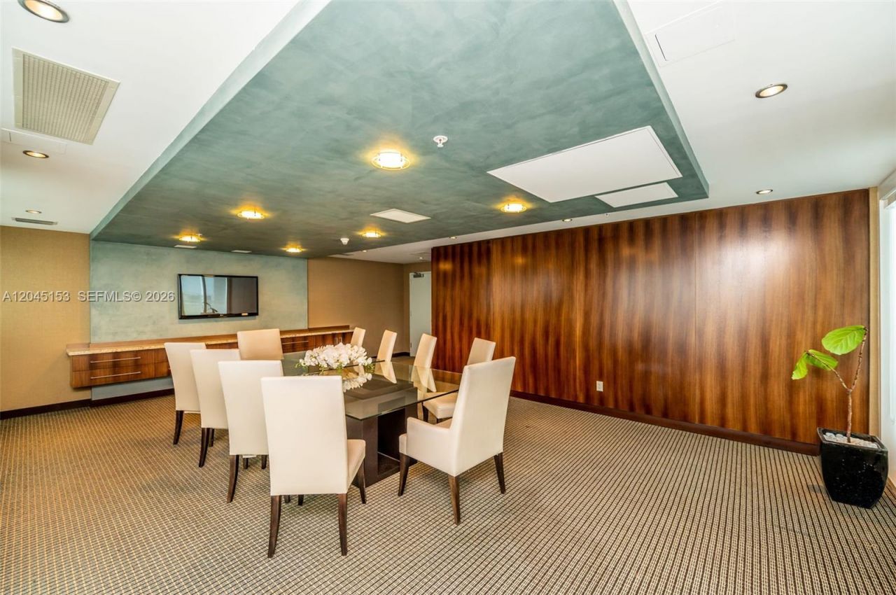 60 SW 13th St, Unit 4002, Miami, FL 33130 Photo