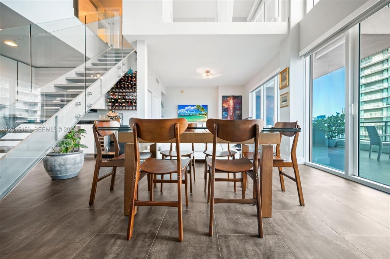 60 SW 13th St, Unit 4002, Miami, FL 33130 Photo