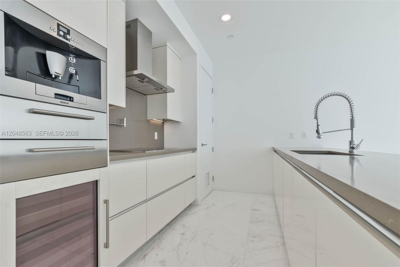 17475 Collins Ave , Unit 2003, Sunny Isles Beach, FL 33160 Photo