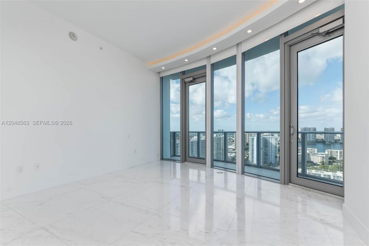17475 Collins Ave , Unit 2003, Sunny Isles Beach, FL 33160 Photo