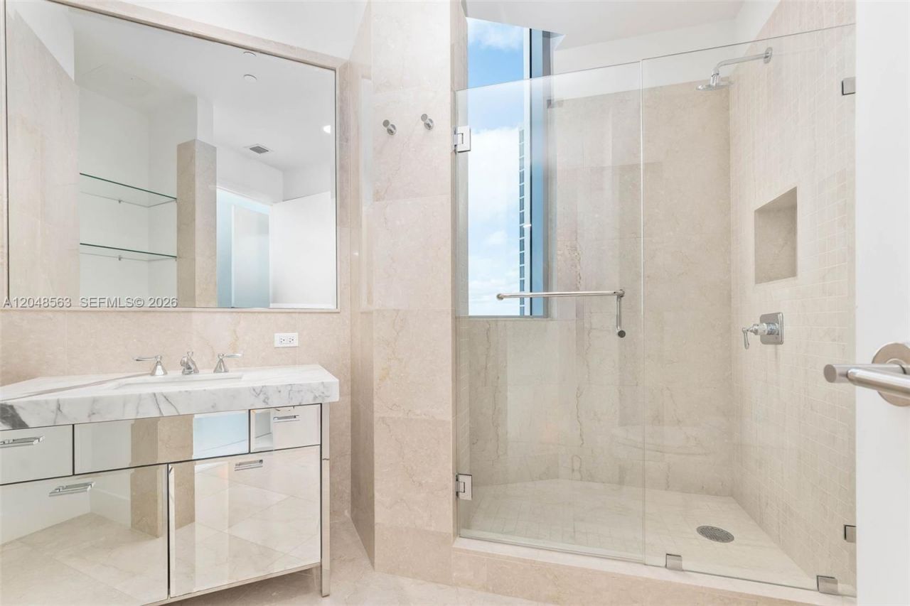 17475 Collins Ave , Unit 2003, Sunny Isles Beach, FL 33160 Photo