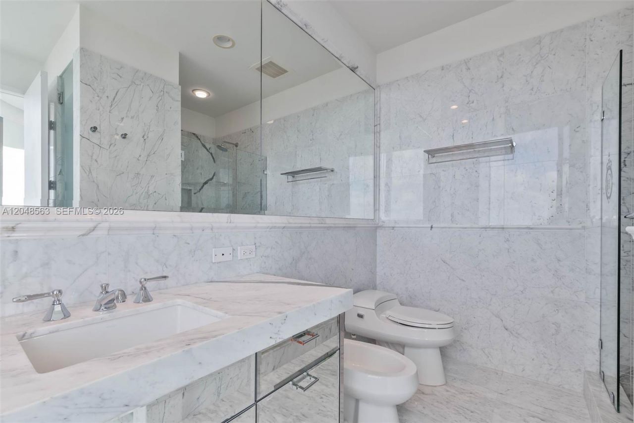 17475 Collins Ave , Unit 2003, Sunny Isles Beach, FL 33160 Photo