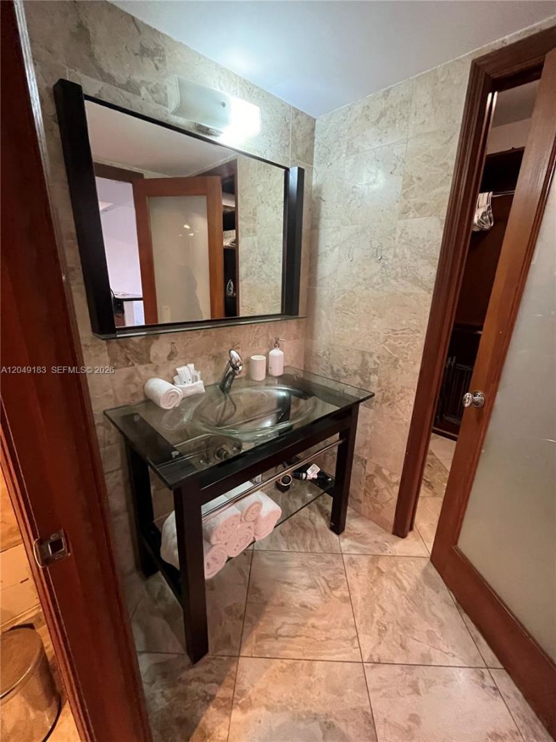 2301 Collins Ave , Unit 731, Miami Beach, FL 33139 Photo