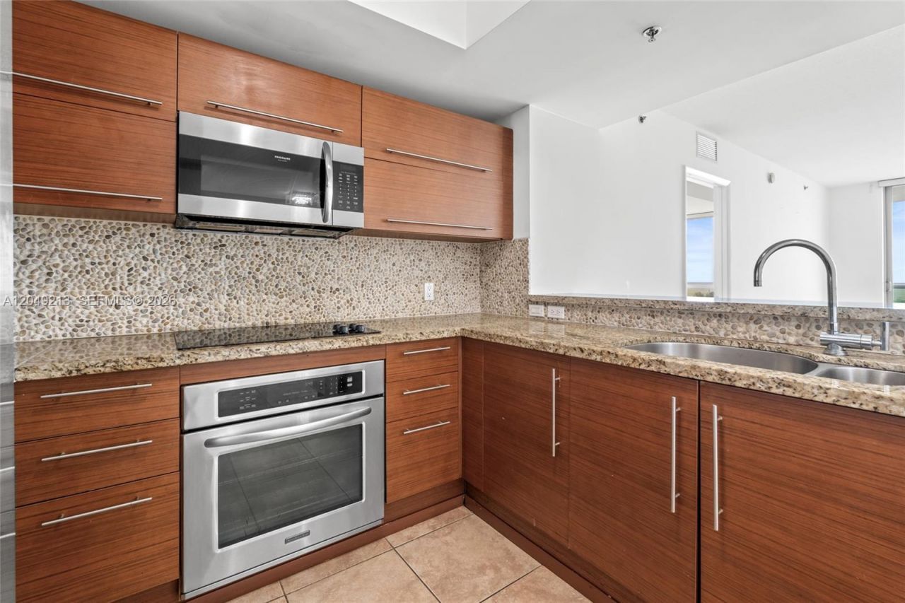 2681 N Flamingo Rd , Unit 2205S, Sunrise, FL 33323 Photo