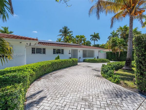 20235 Highland Lakes Blvd , Miami, FL 33179