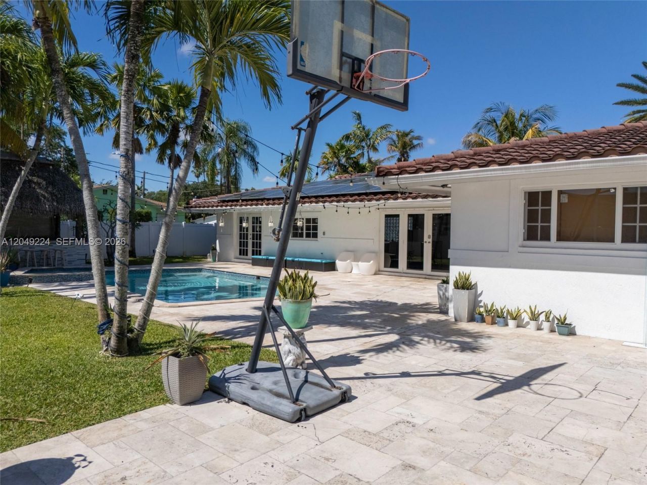 20235 Highland Lakes Blvd , Miami, FL 33179 Photo