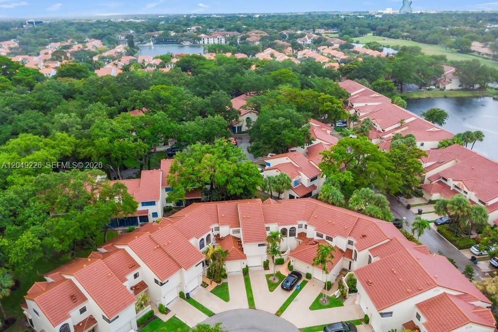 3454 Laurel Oaks Ln , Hollywood, FL 33021 Photo