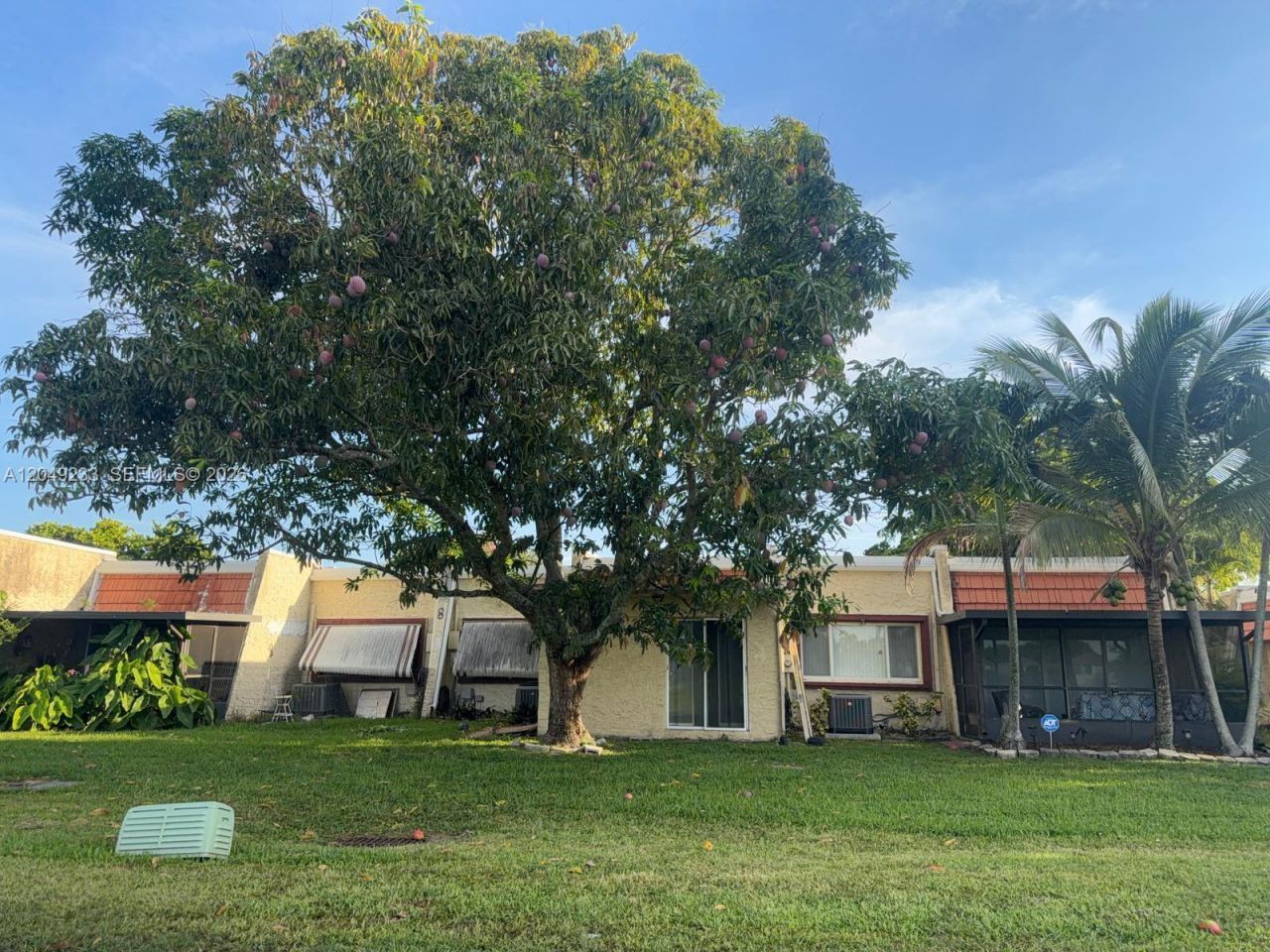 9536 NW 65th St , Unit 8B, Tamarac, FL 33321 Photo