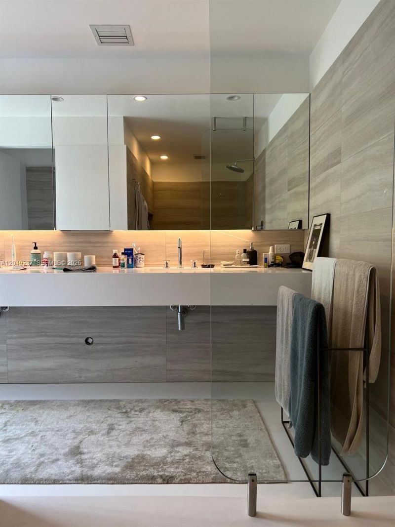 4101 Battersea Rd , Unit 1, Miami, FL 33133 Photo