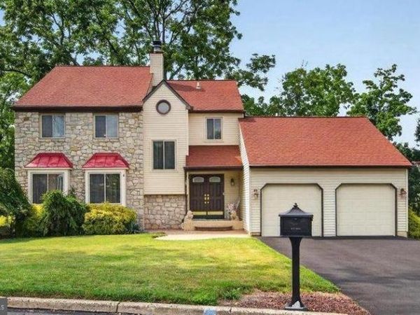 17 SEEDLING DRIVE, HOLLAND, PA 18966