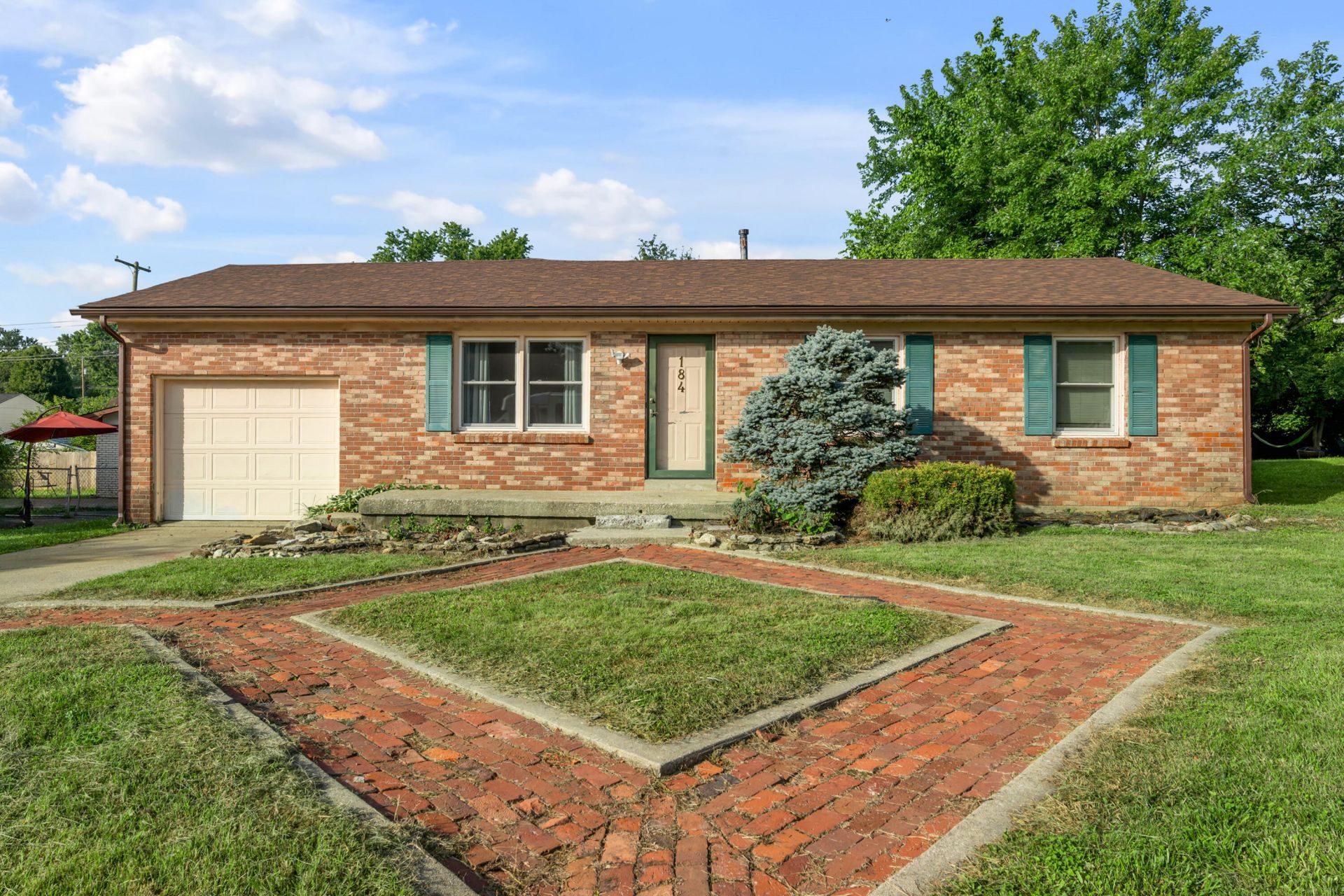 184 E Tiverton Way, Lexington, KY 40517 Main Photo