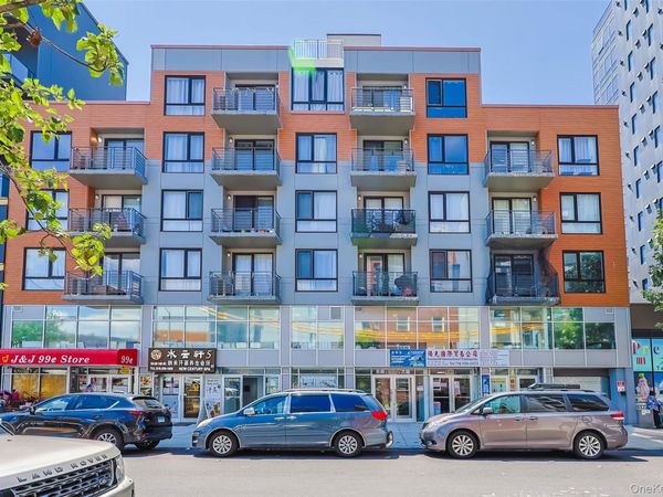 35-20 146th Street, Unit 3D, Flushing, NY 11354