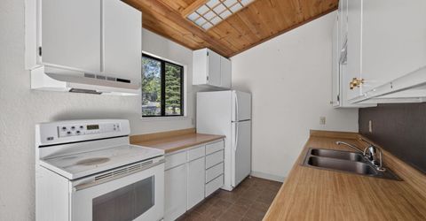 11051 Lausanne Way , Truckee, CA 96161 Photo
